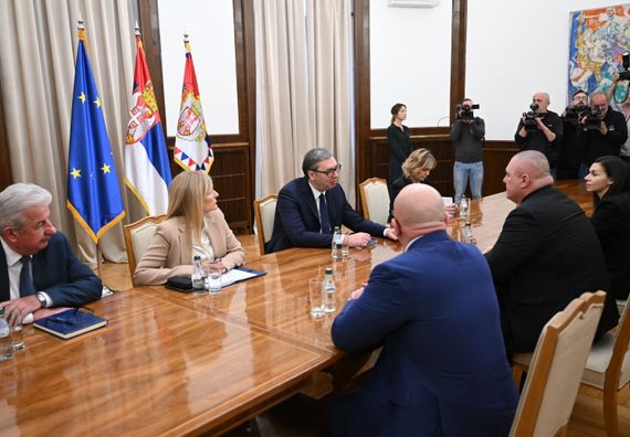 Наставак консултација