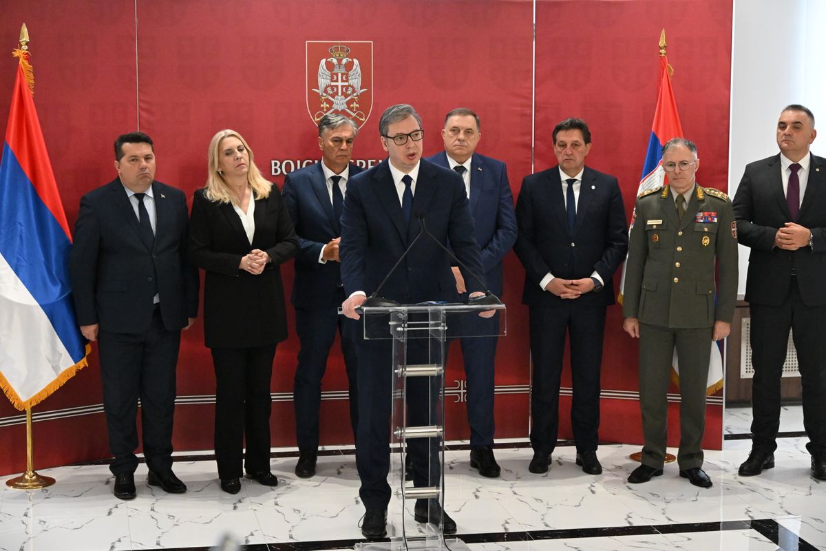 Sastanak sa najvišim rukovodstvom Ministarstva odbrane i Vojske Srbije