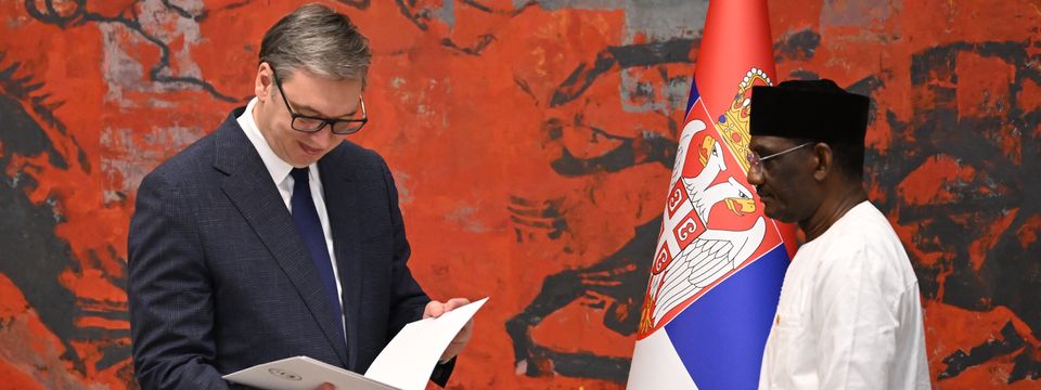 Predaja akreditivnih pisama