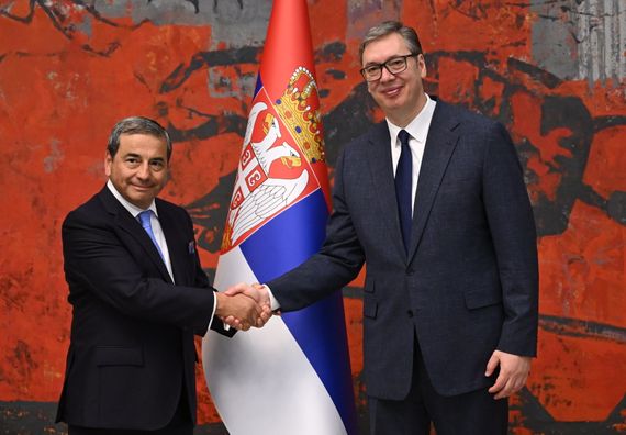 Предаја акредитивних писама