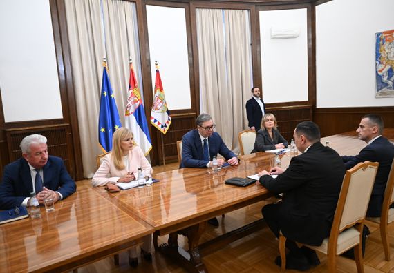 Наставак консултација