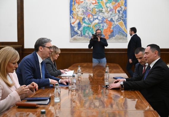 Наставак консултација