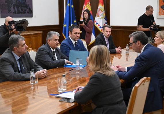 Наставак консултација