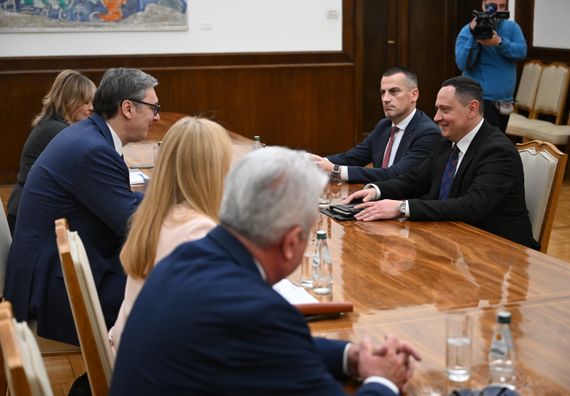 Наставак консултација