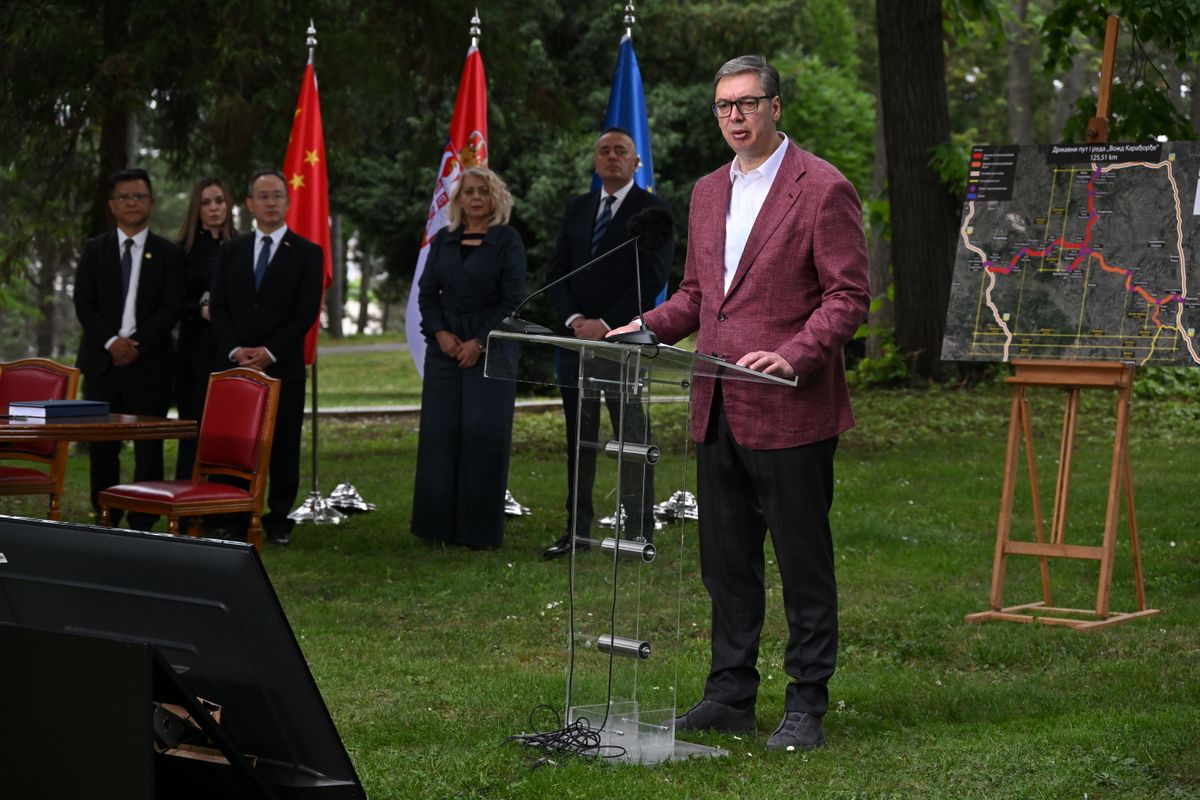 Ceremonija potpisivanja dokumenata za izgradnju puta ,,Vožd Karađorđe” Ceremonija potpisivanja dokumenata za izgradnju puta ,,Vožd Karađorđe”