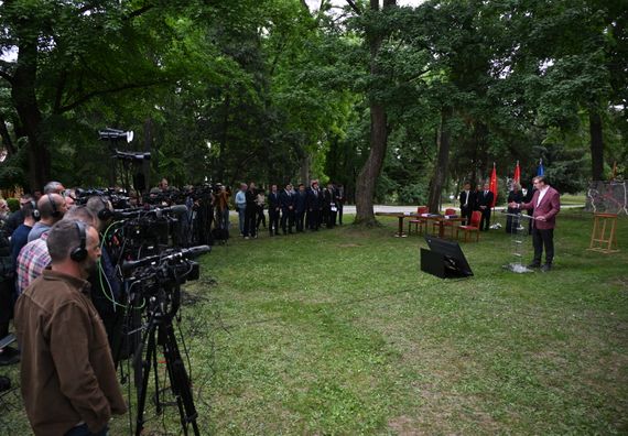 Ceremonija potpisivanja dokumenata za izgradnju puta ,,Vožd Karađorđe”