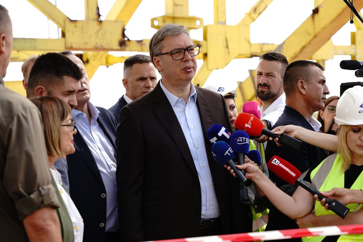 Obilazak radova na mostu preko Dunava u okviru Fruškogorskog koridora Obilazak radova na mostu preko Dunava u okviru Fruškogorskog koridora