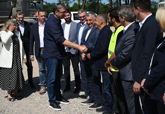 1783157875965-gol1904.jpg