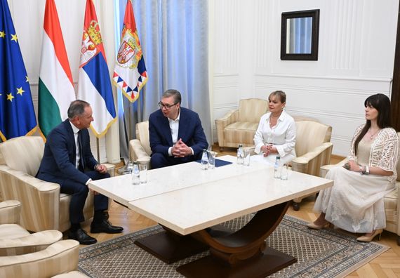 Опроштајна посета амбасадора Мађарске