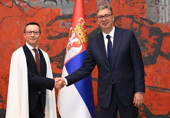 Предаја акредативних писама