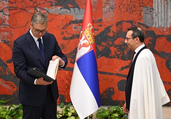 Предаја акредативних писама