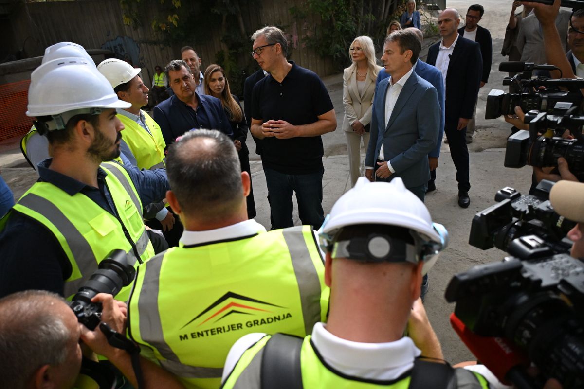 Obilazak radova na sanaciji GAK i izgradnji dečje klinike „Tiršova 2“ Obilazak radova na sanaciji GAK i izgradnji dečje klinike „Tiršova 2“