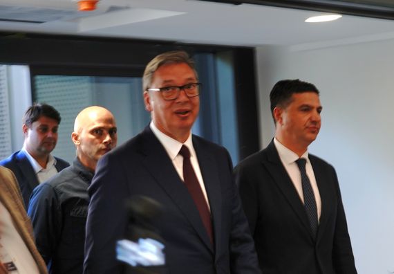 Обилазак локације за изградњу нове зграде Клинике за гинекологију и акушерство и завршних радова на Научно-технолошком парку у Нишу