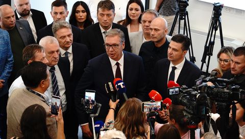 Обилазак локације за изградњу нове зграде Клинике за гинекологију и акушерство и завршних радова на Научно-технолошком парку у Нишу