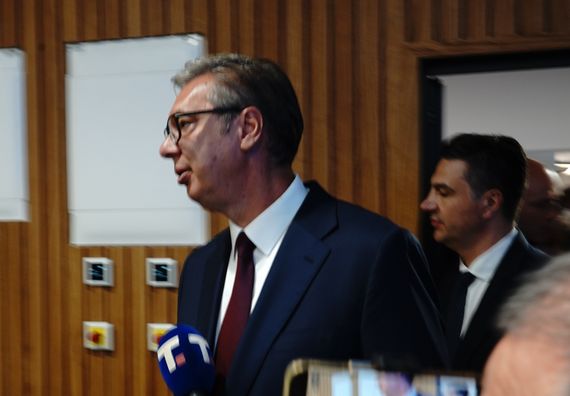 Обилазак локације за изградњу нове зграде Клинике за гинекологију и акушерство и завршних радова на Научно-технолошком парку у Нишу